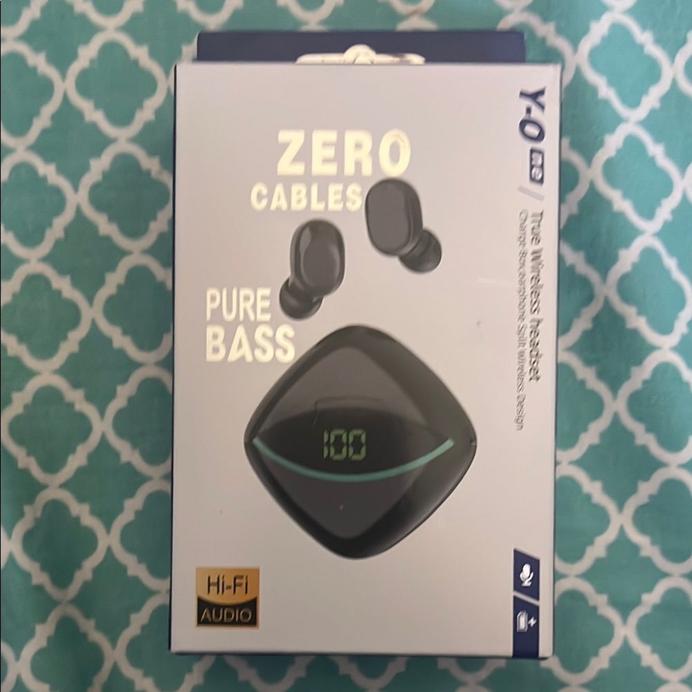 Y-0 Wireless Earbuds with Charging Case